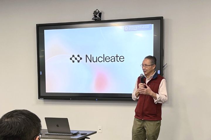Dr. Howard Xu speaking at Nucleate event